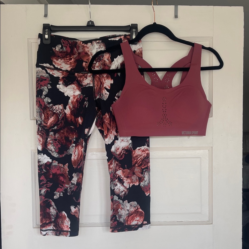 Victoria’s Secret workout set cropped leggings size s and Sports Bra size 32C